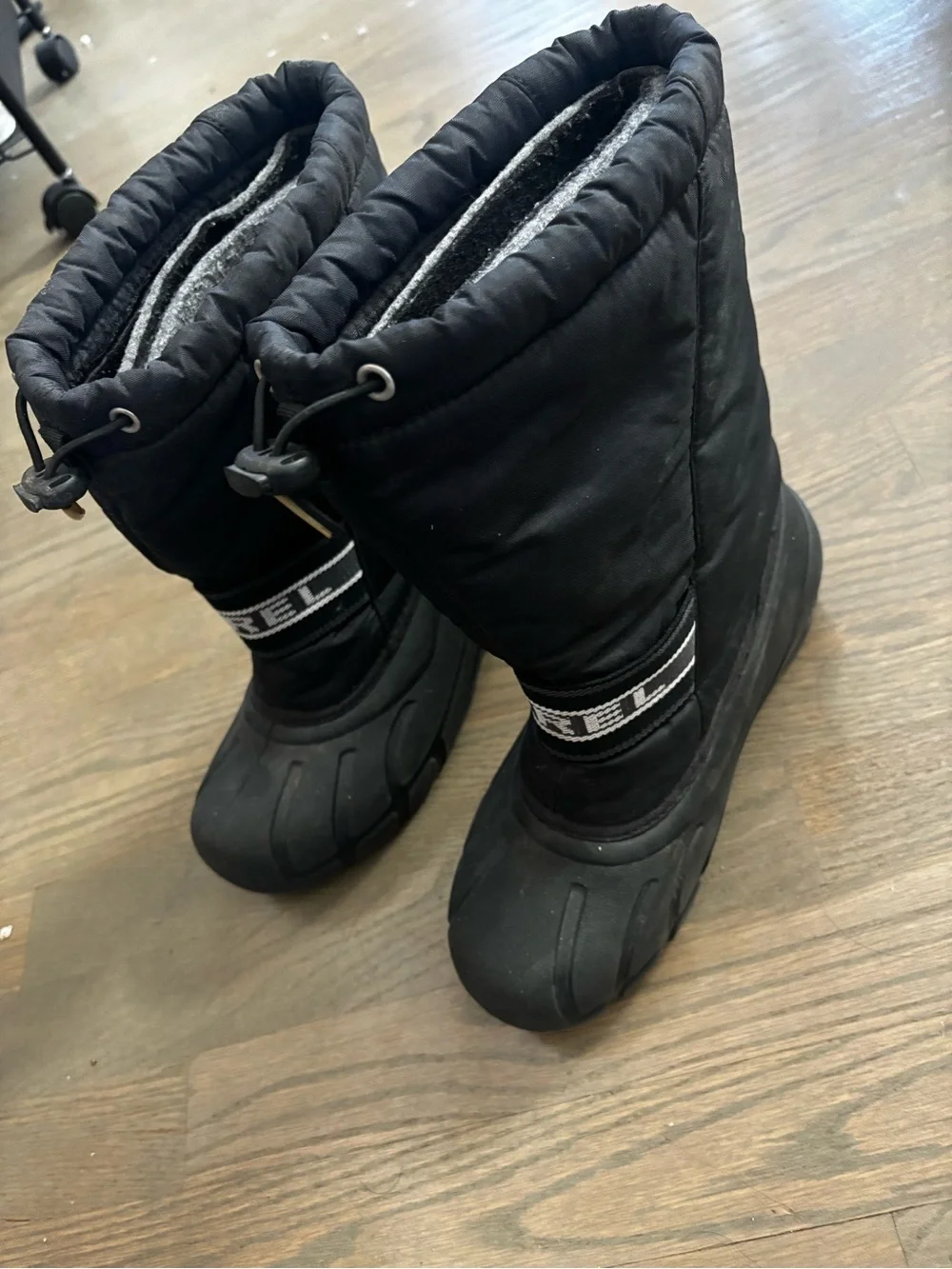 Sorel Cub kids' winter boots durable black nylon waterproof protection youth 4